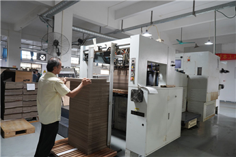 Automatic die-cutting machine
